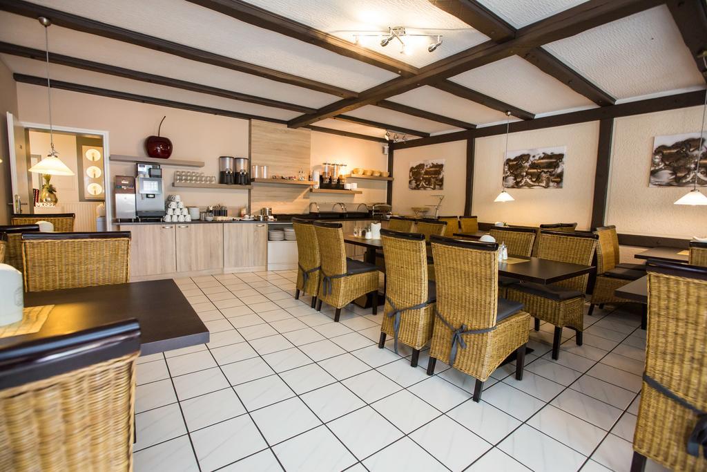 Hotel Traumblick โคเคห์ม ภายนอก รูปภาพ
