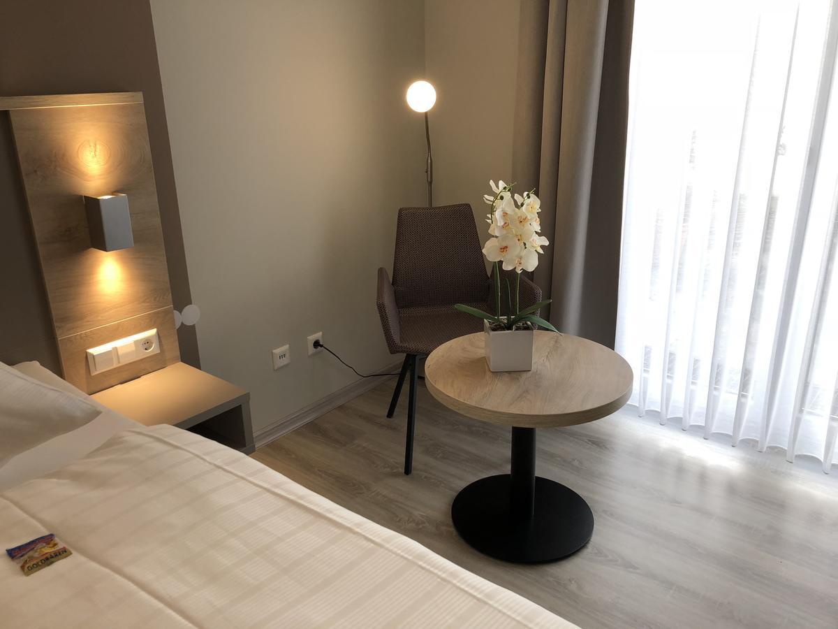 Hotel Traumblick โคเคห์ม ภายนอก รูปภาพ